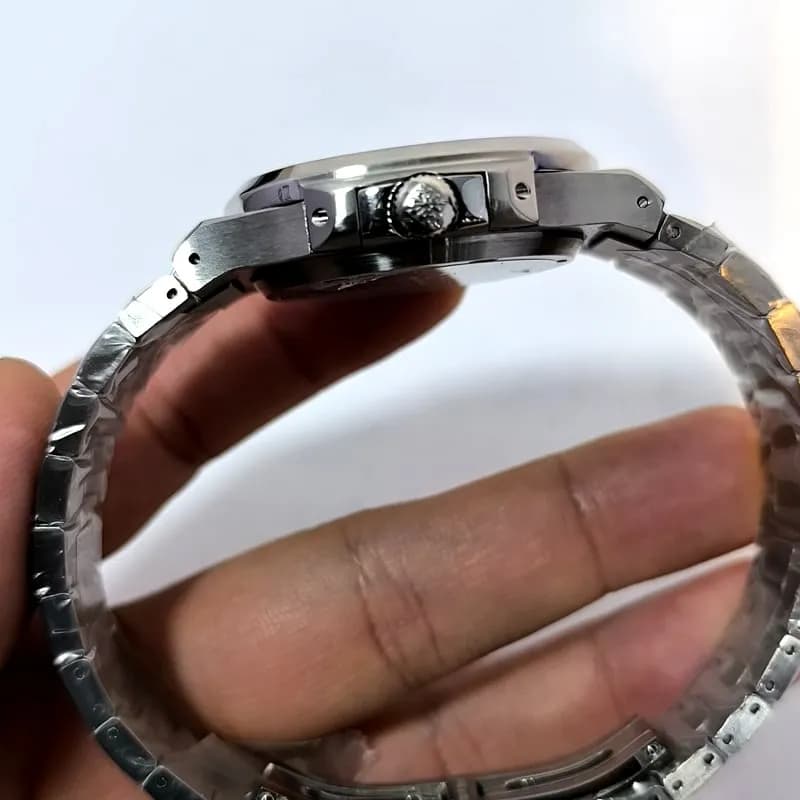 ساعت پتک فلیپ Nautilus تاریخ دار – کیفیت مستر — تصویر ۳