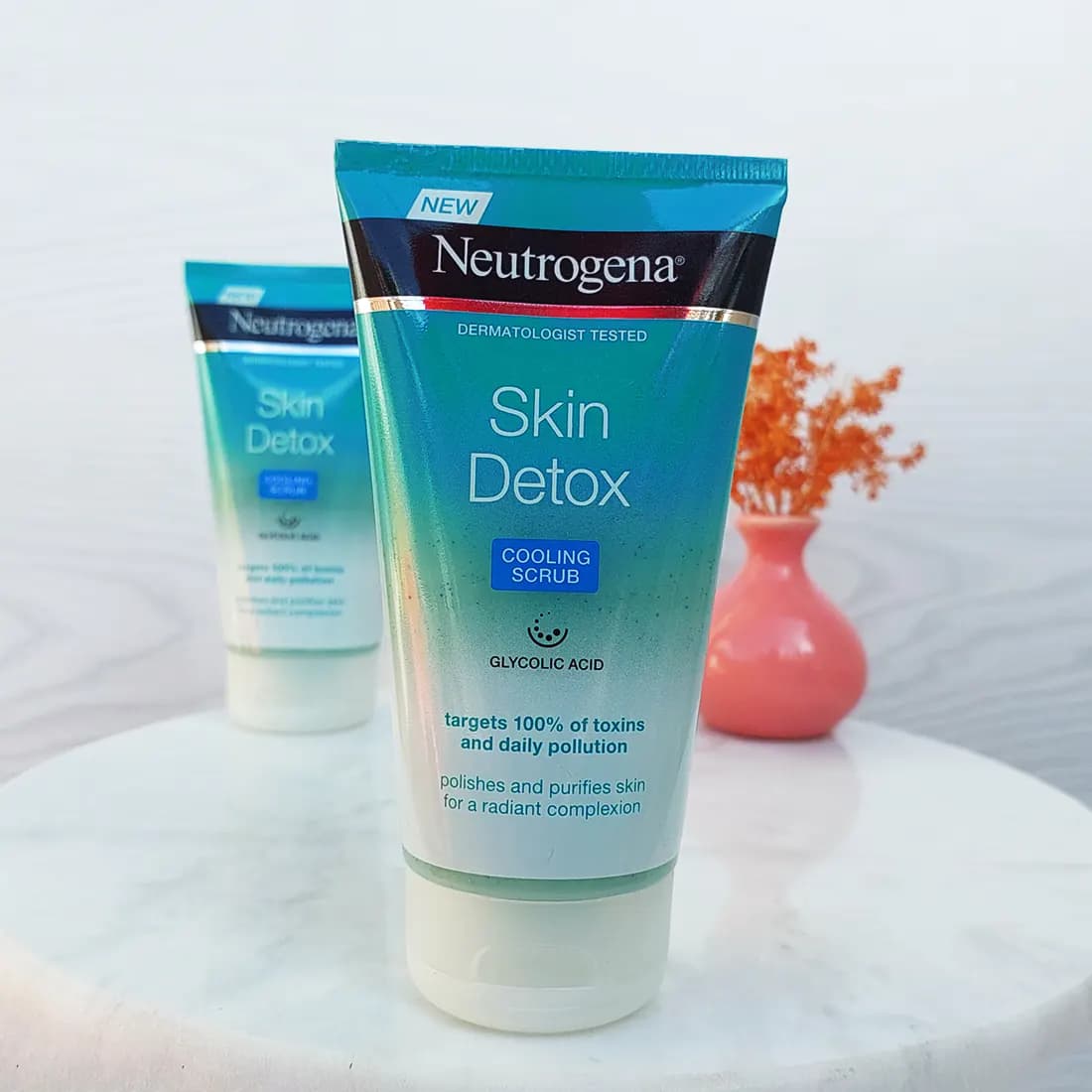 اسکراب نوتروژینا مدل Skin Detox حجم 150 میلی لیتر