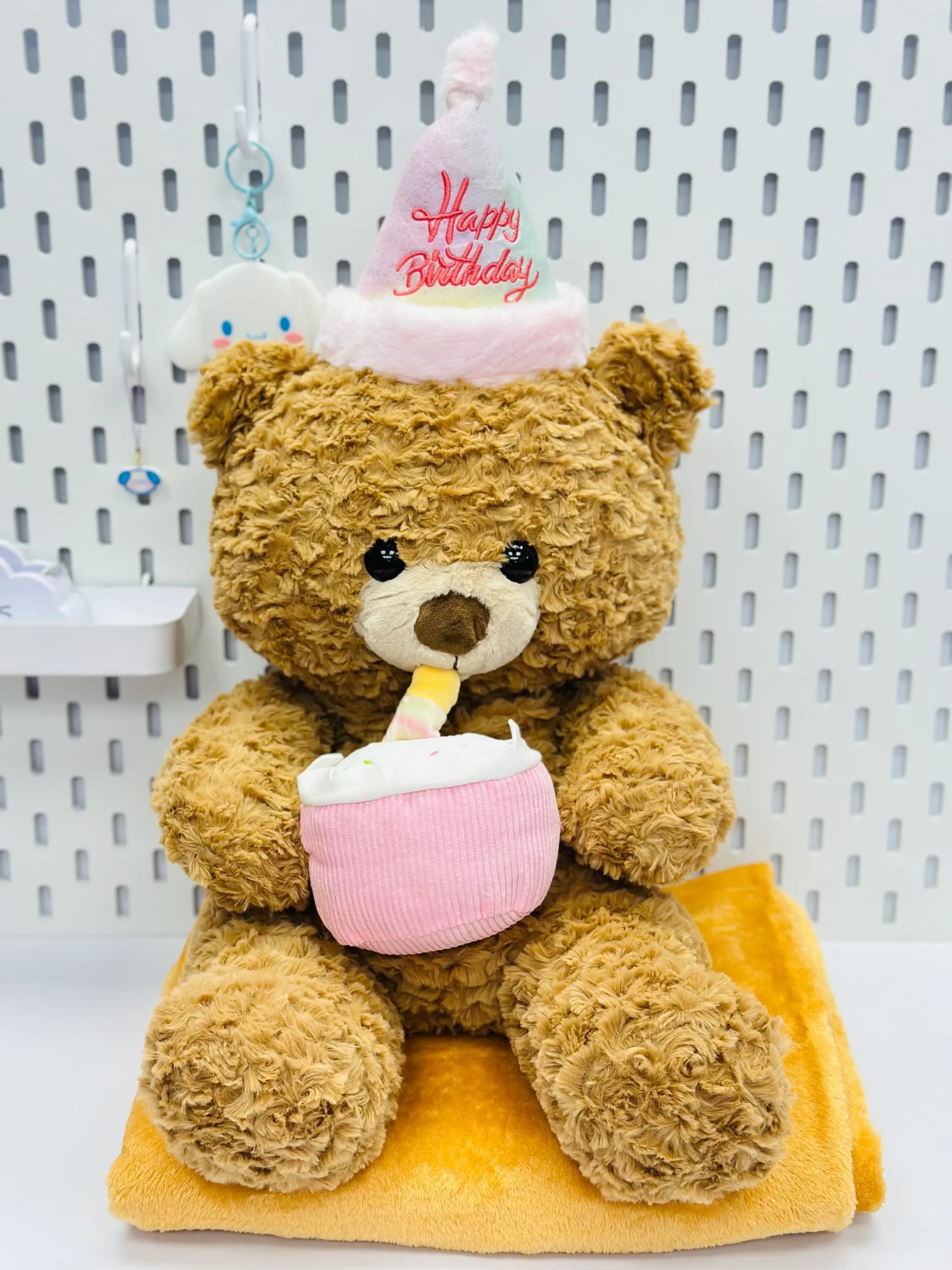 پتو بالشتی خرسی تولدی Happy Birthday