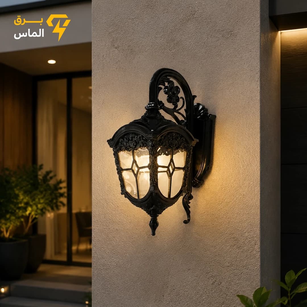 چراغ دیواری حیاطی آوین مشکی