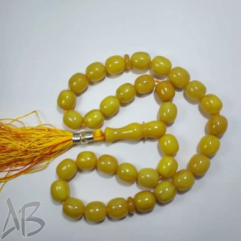 تسبیح سندلوس 33 دانه بودار تراش استوانه ای زرد کهربایی خوش تراش کد 827 آقابزرگ — تصویر ۳