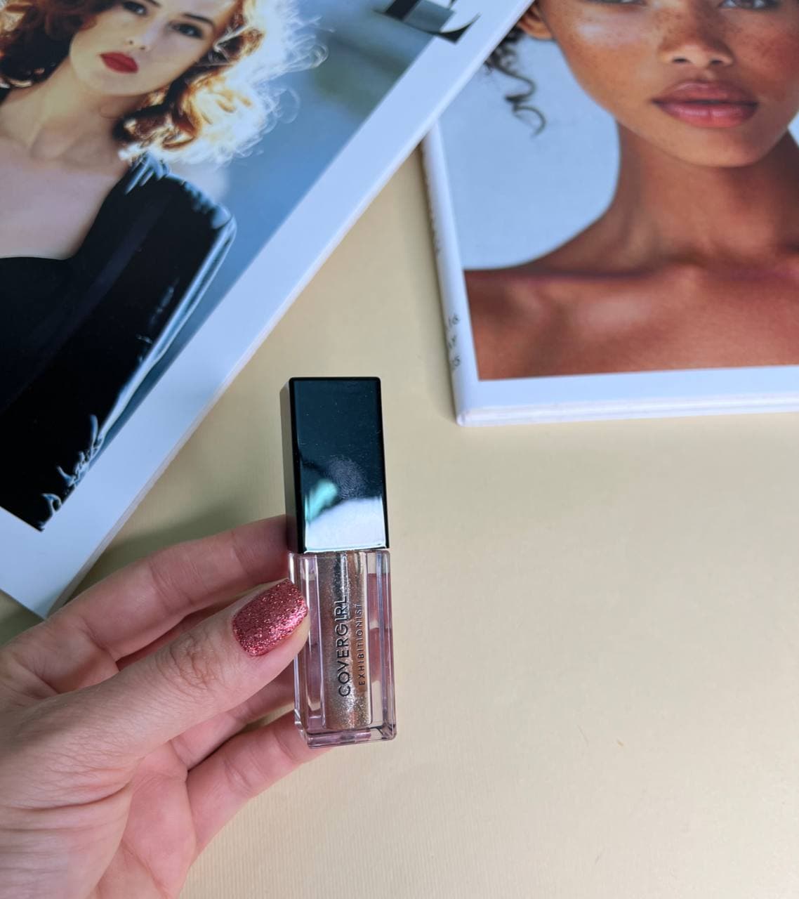 سایه چشم مایع براق کاور گرل COVERGIRL Exhibitionist Liquid Glitter Eye Shadow