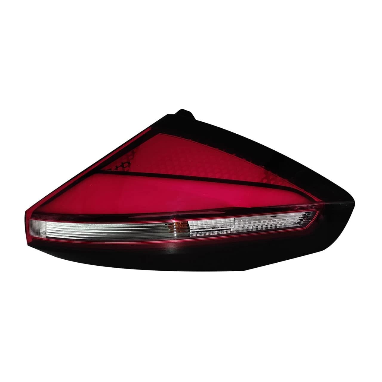 چراغ عقب روی گلگیر ام وی ام X33 کراس سمت شاگرد — تصویر ۳