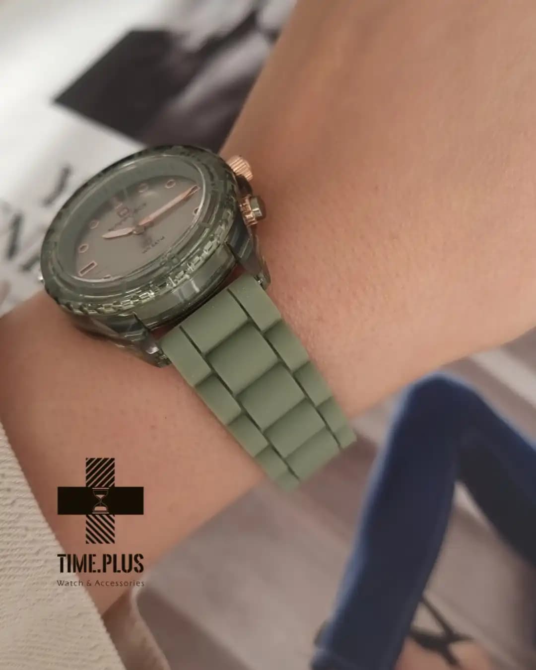 ساعت نیوی فورس زنانه مدل NF7115 سبز — تصویر ۶
