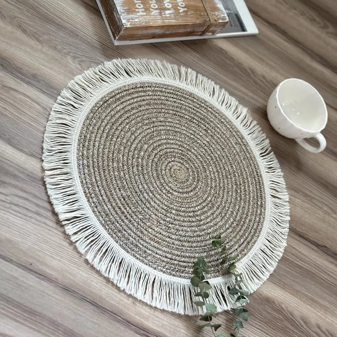 زیربشقابی یا رومیزی دور ریش شکلاتی رنگ — تصویر ۴