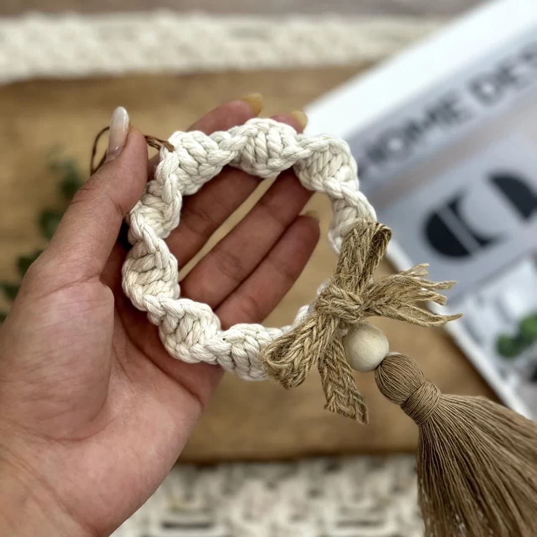 آویز دکوری مدل حلقه پیچ — تصویر ۴