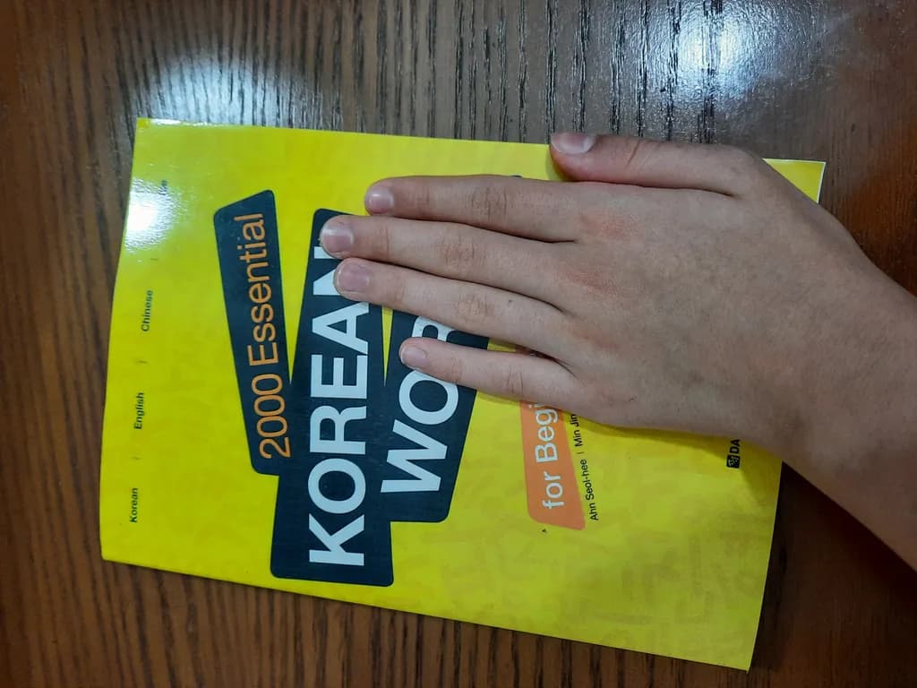 کتاب 2000 Essential Korean Words for Beginners اثر Ahn Seol-hee انتشارات نبض دانش کد B20904