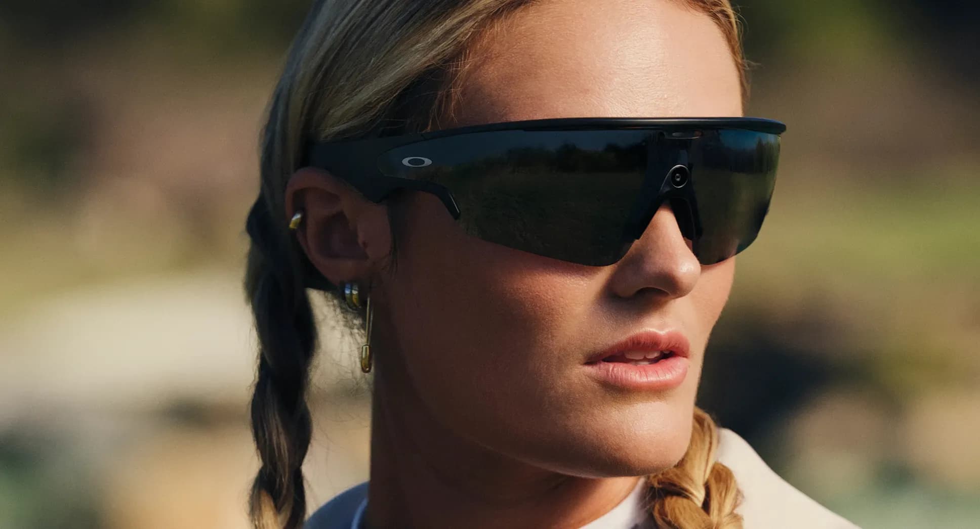 عینک هوشمند Oakley Meta مدل Vanguard فریم مشکی لنز مشکی پرایزم — تصویر ۵