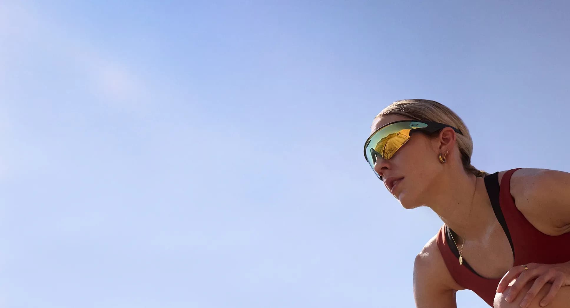 عینک هوشمند Oakley Meta مدل Vanguard فریم مشکی لنز طلایی 24K پرایزم — تصویر ۵