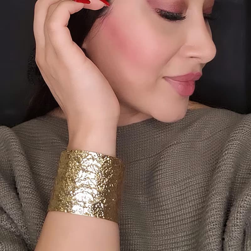 دستبندالنگویی دخترانه طرح فشن رنگ طلایی