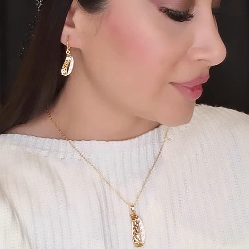 ست گوشواره و گردنبند دخترانه مستطیل رنگ طلایی