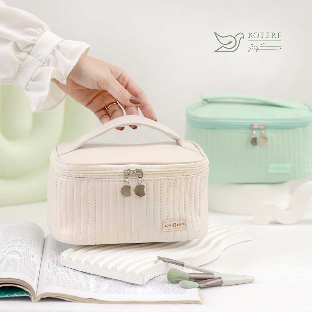 کیف آرایشی وایولی