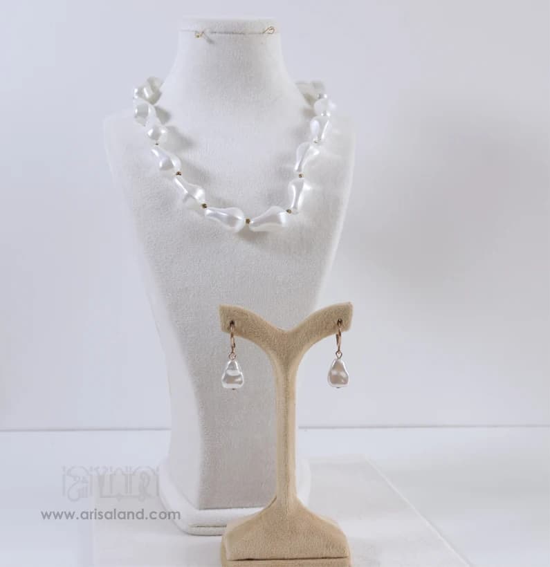 ست گردنبند و گوشواره مروارید باروک کد 215