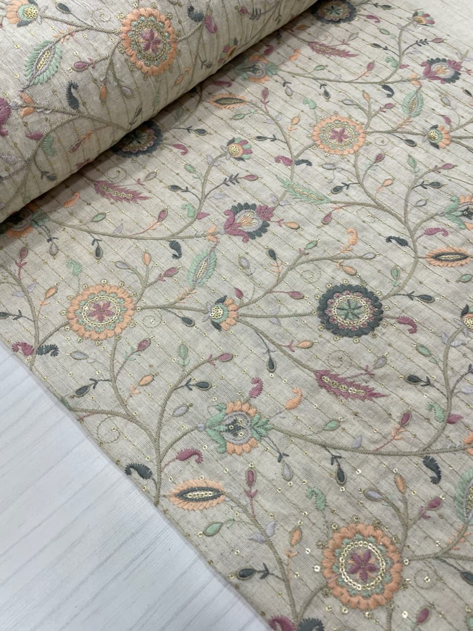 لینن سوزن دوزی طرح گل ستاره ای — تصویر ۳