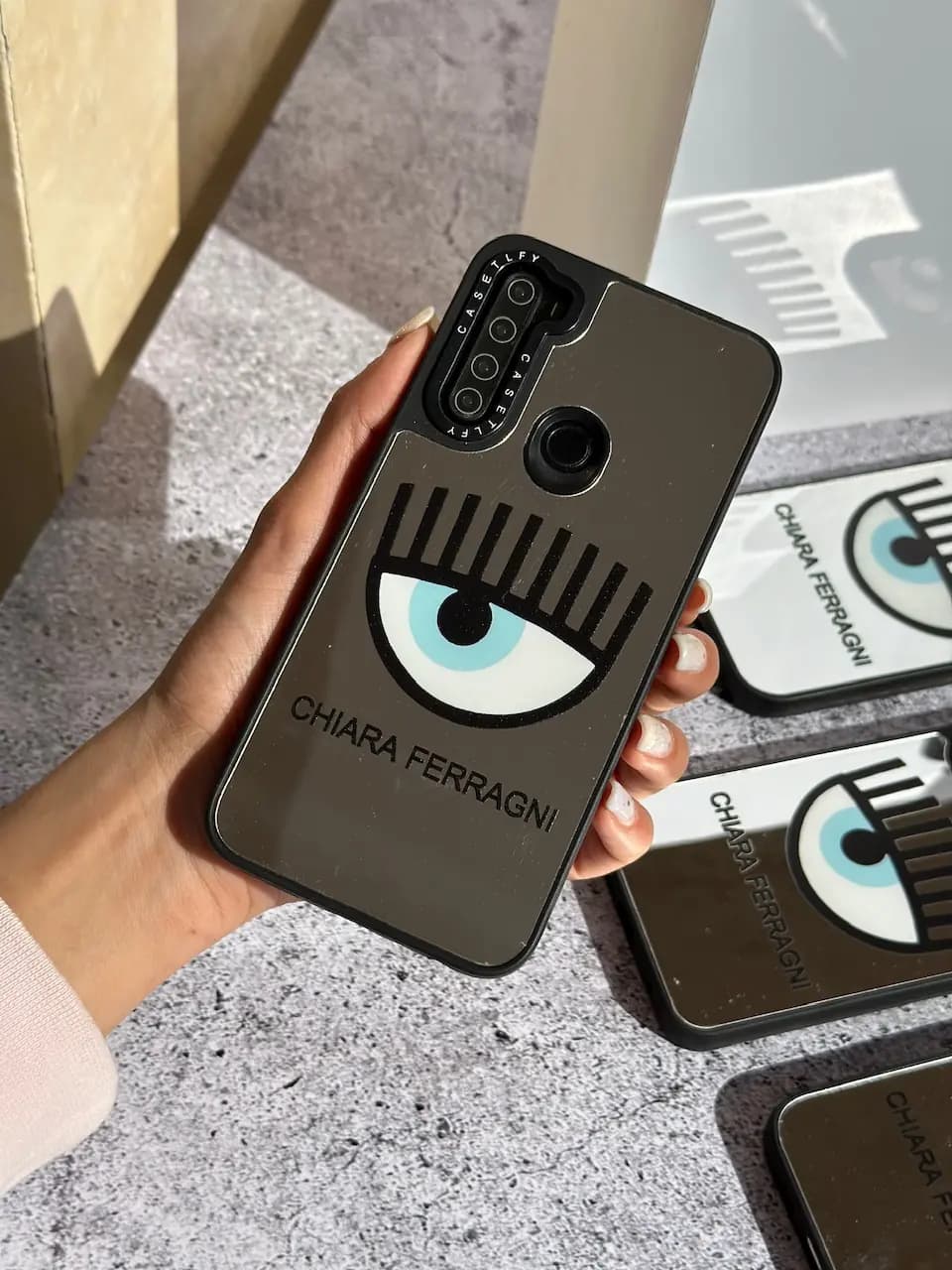 قاب Chiara Ferragni آینه ای (کدC1435) — تصویر ۳