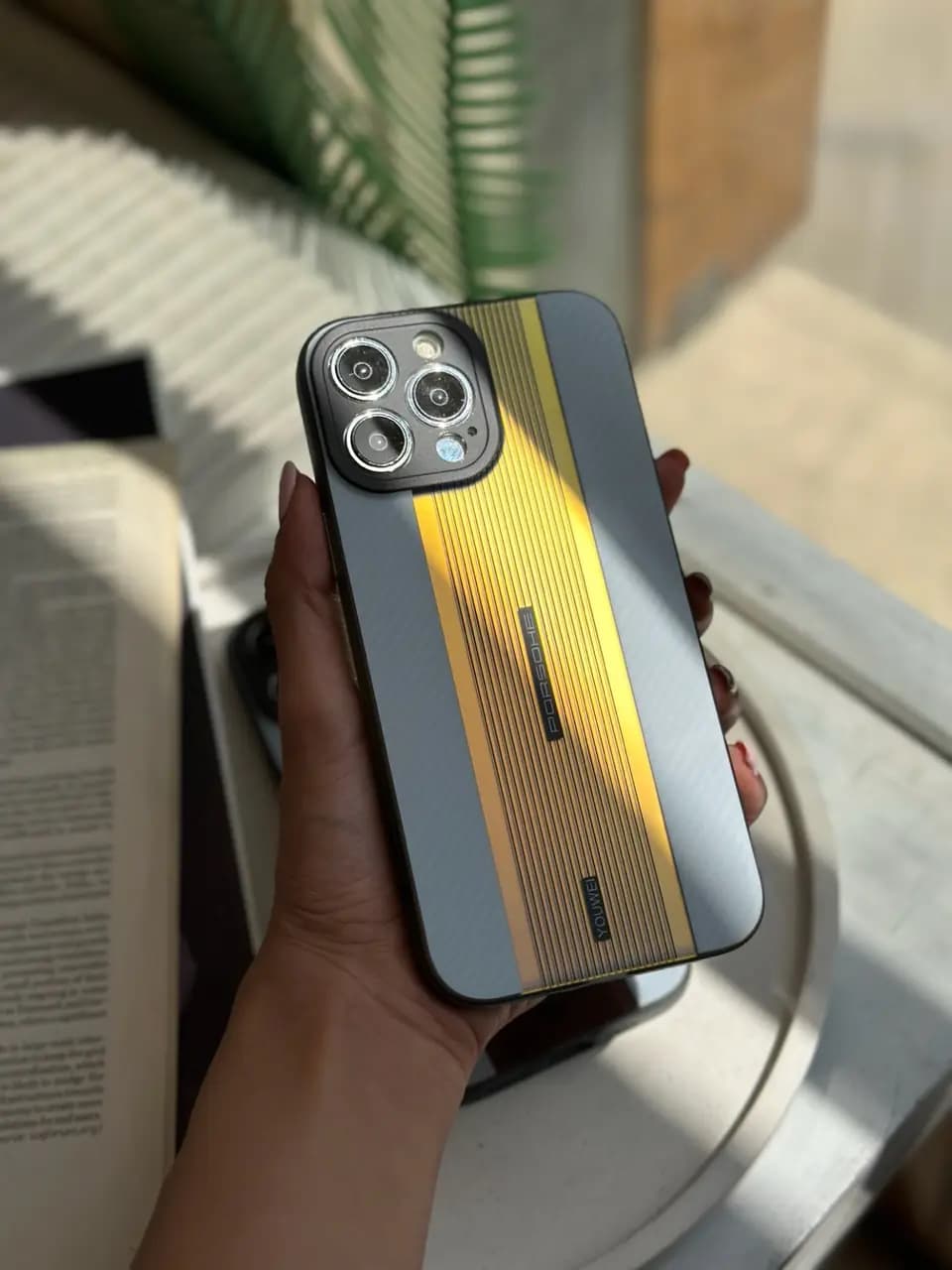 قاب Porsche design carbon edition سفید (کدC1315) — تصویر ۳