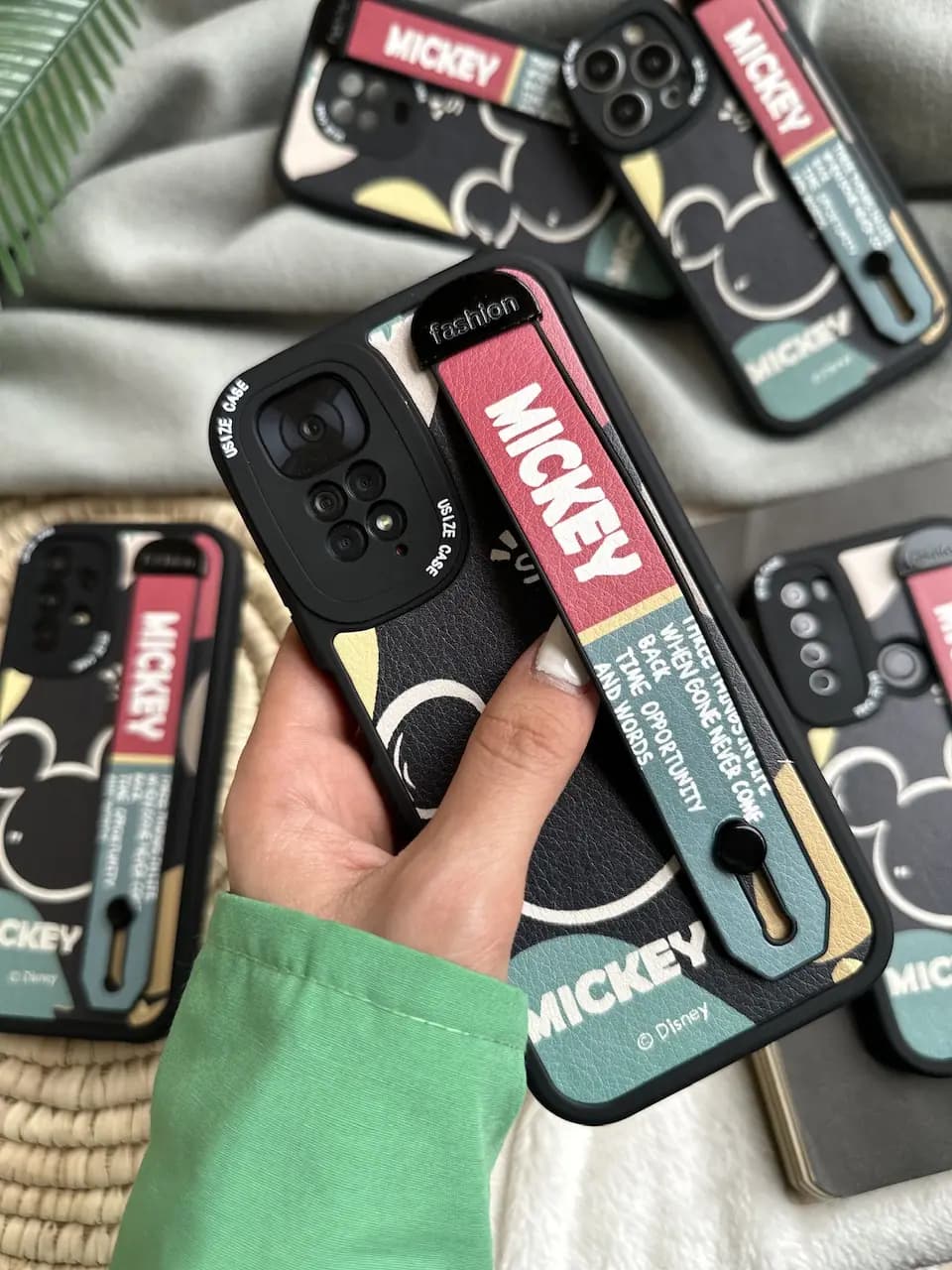 قاب Colorful Mickey Mouse (کدC1216) — تصویر ۳