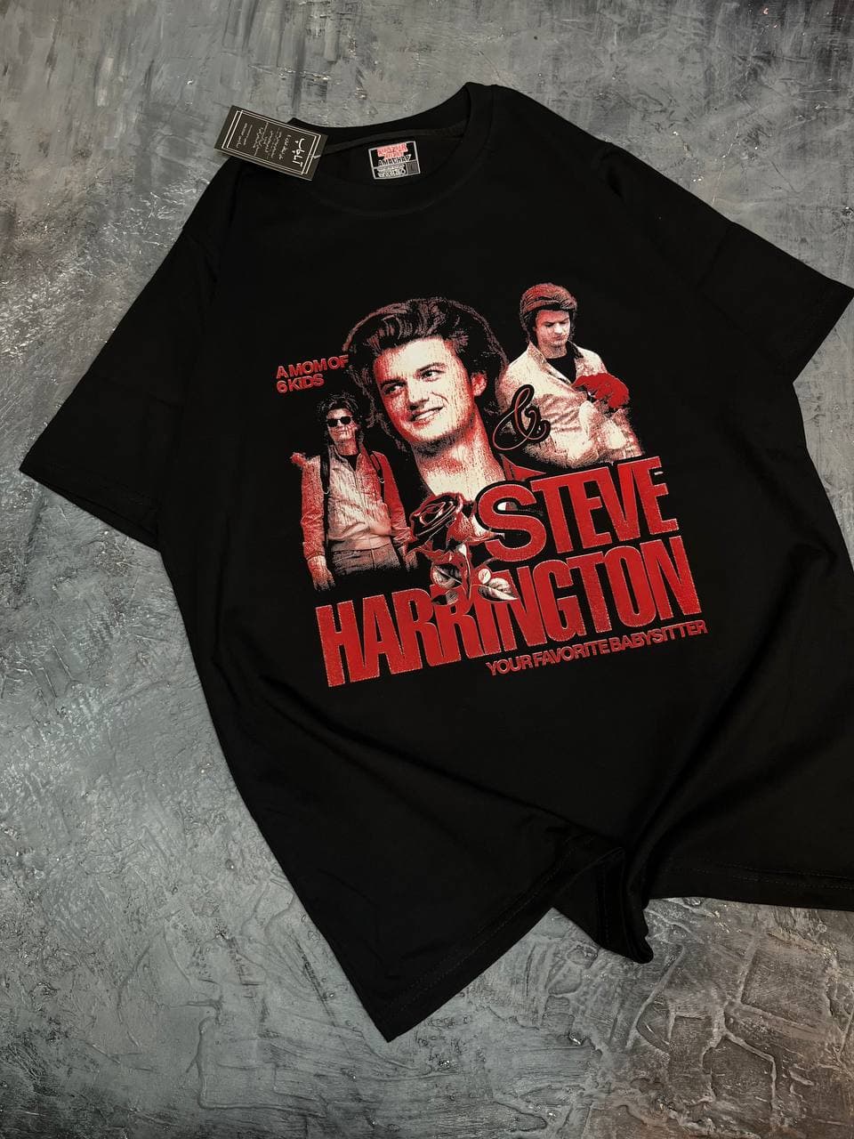 تیشرت نخ پنبه طرح استیو Steve Harrington — تصویر ۳
