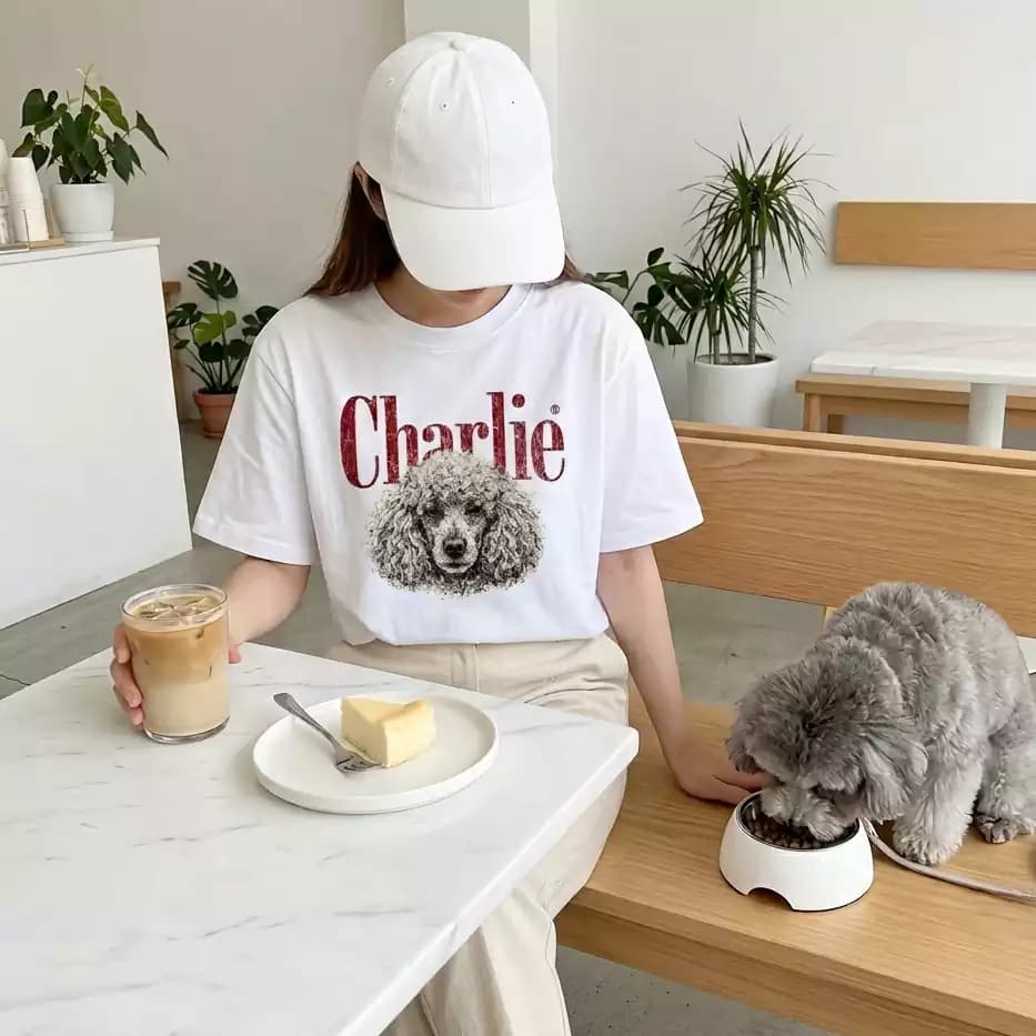 تیشرت نخ پنبه سفید طرح سگ چارلی (Charlie)