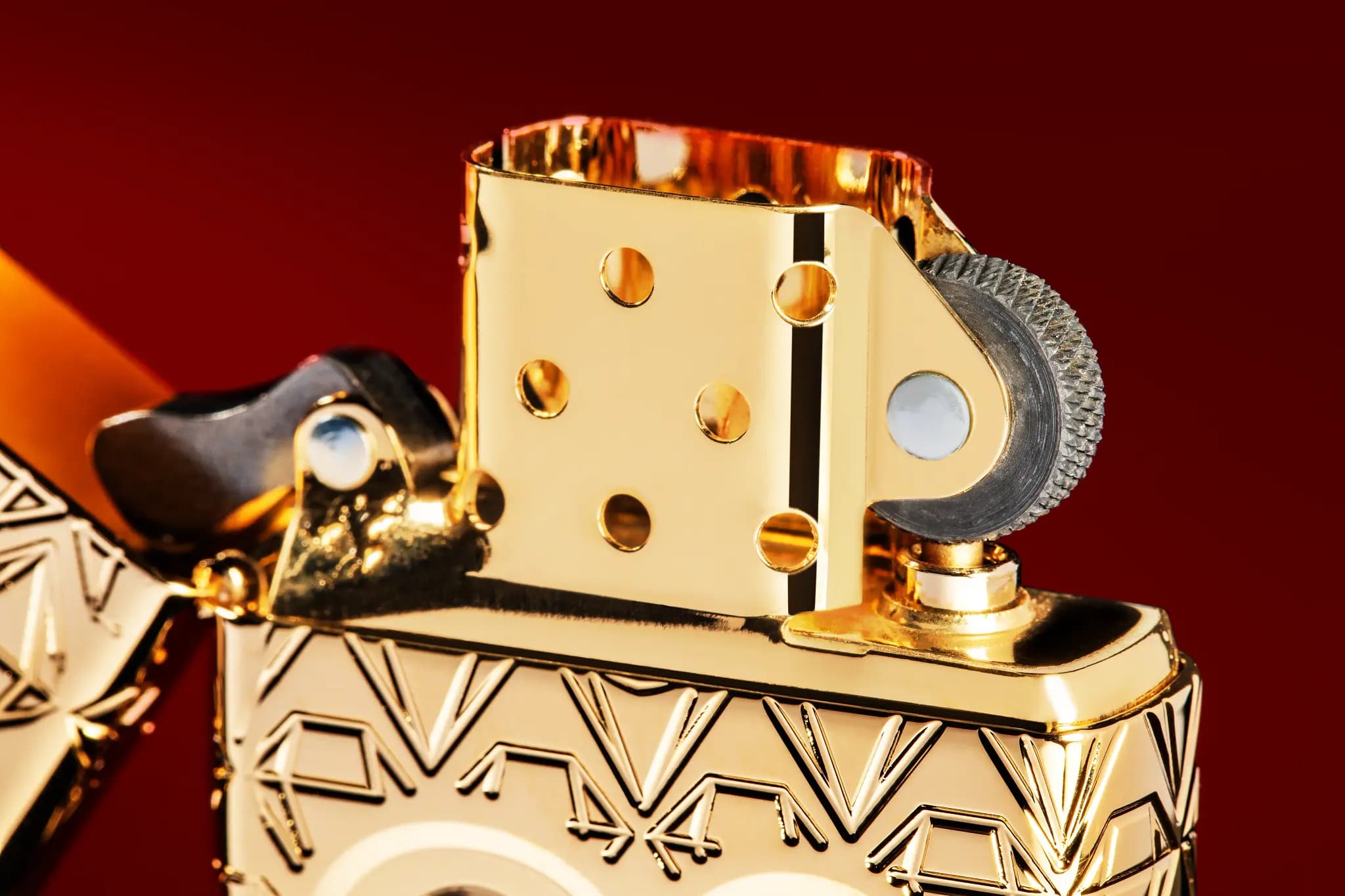 زیپو لیمیتد اصل طلایی کد 49866 (90 سالگی zippo) — تصویر ۵