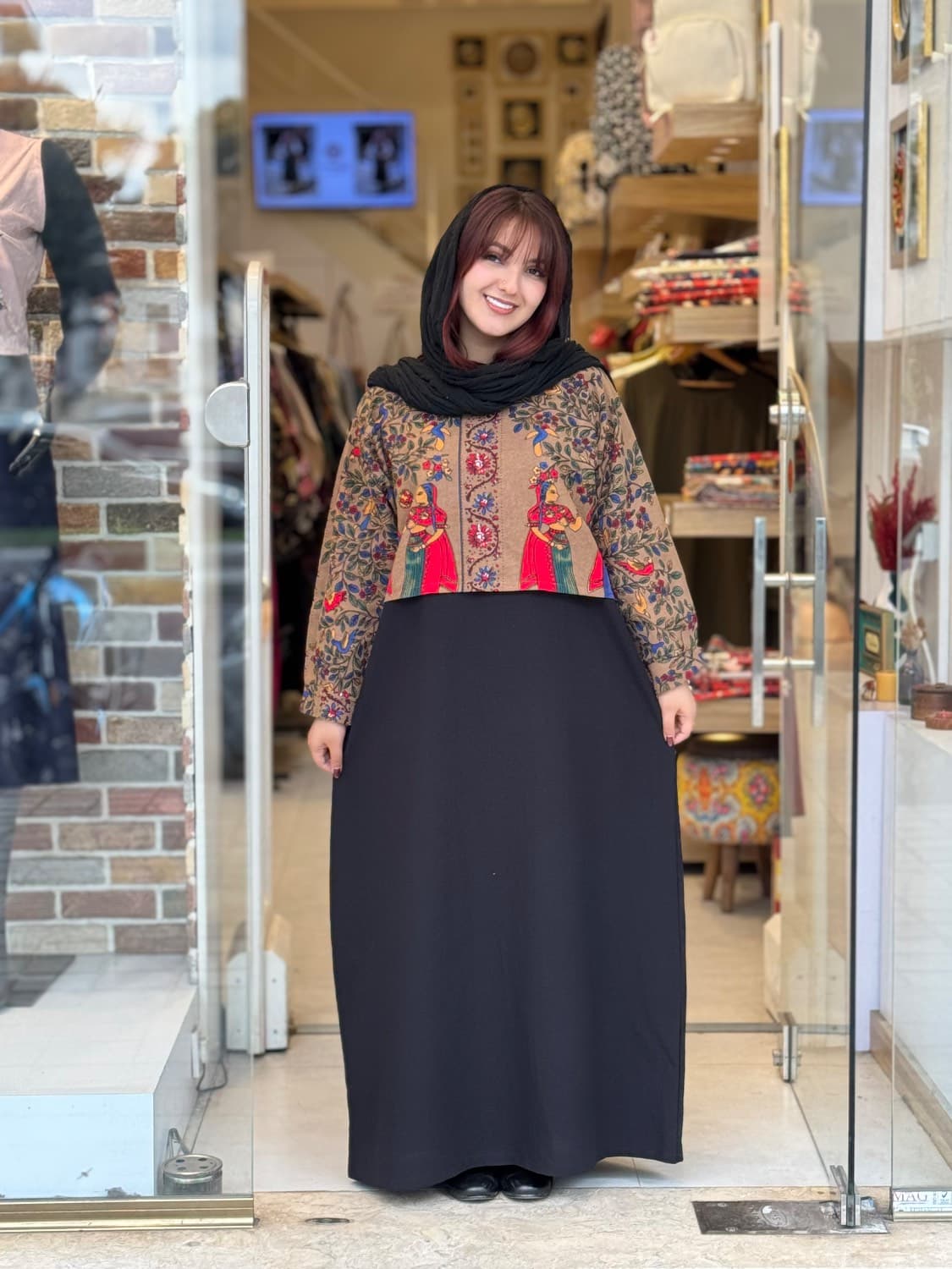 ست کراپ و سارافون سین مشکی اسب زمینه نسکافه ای