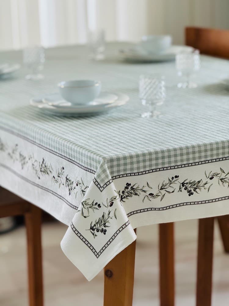رومیزی مخمل شانل ضد لک طرح زیتون کد 542