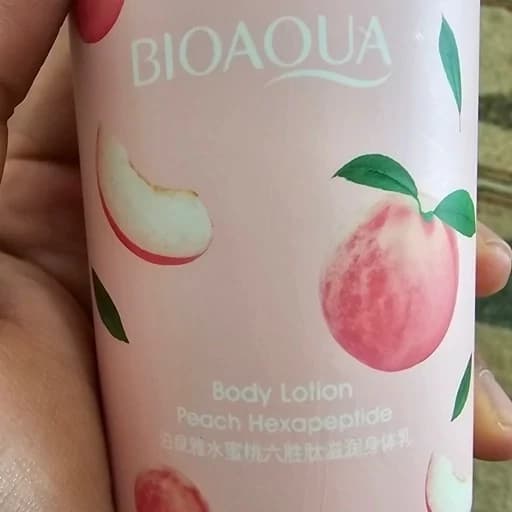 لوسیون بدن هلو حجم 250 گرم بیوآکوا نرم کننده و آبرسانی بدن و خوشبو کننده عالی و ماندگاری بالا — تصویر ۳