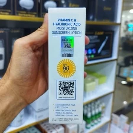 لوسیون ضد آفتاب ویتامین سی و هیالورونیک اسید راشل SPF90 — تصویر ۲