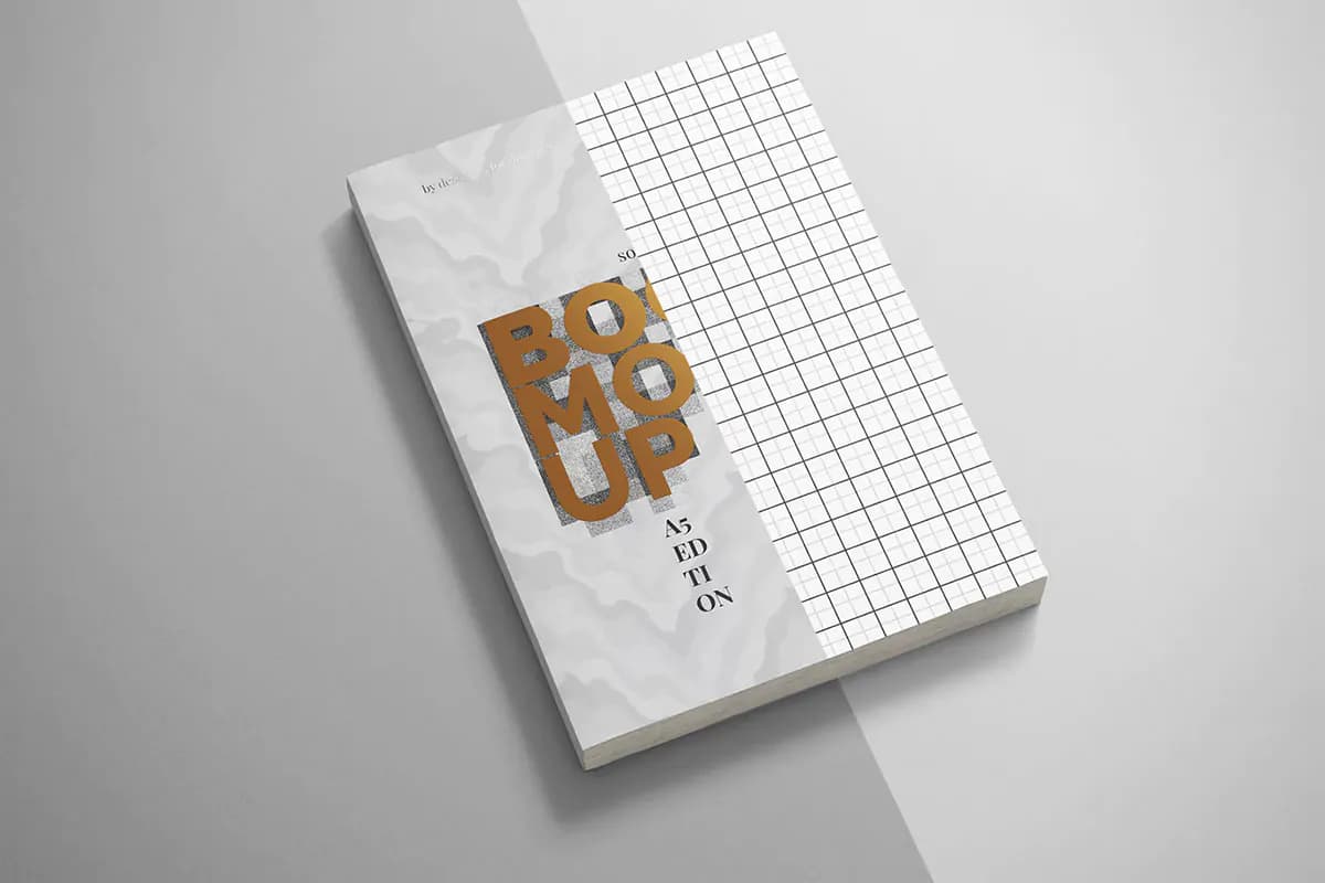 موکاپ کتاب A5 — تصویر ۲