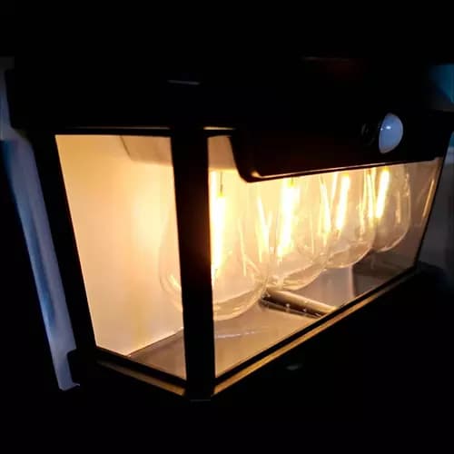 چراغ دیواری خورشیدی مدل HW999-4W — تصویر ۳