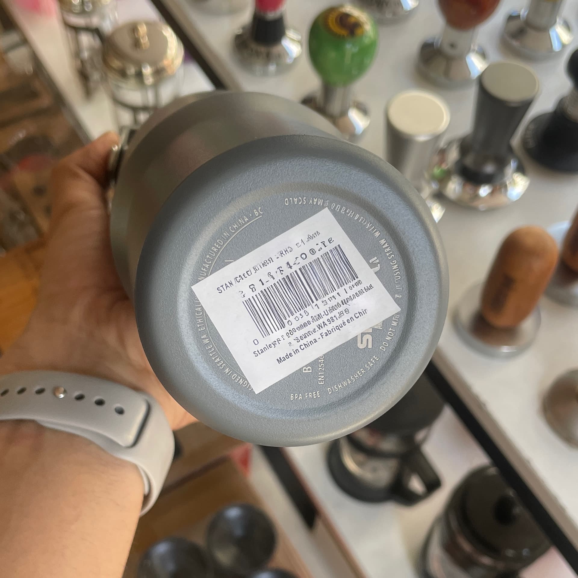 ماگ استنلی مدل IceFlow Flip Tumbler – رنگ طوسی | ظرفیت 0.88 لیتر — تصویر ۲