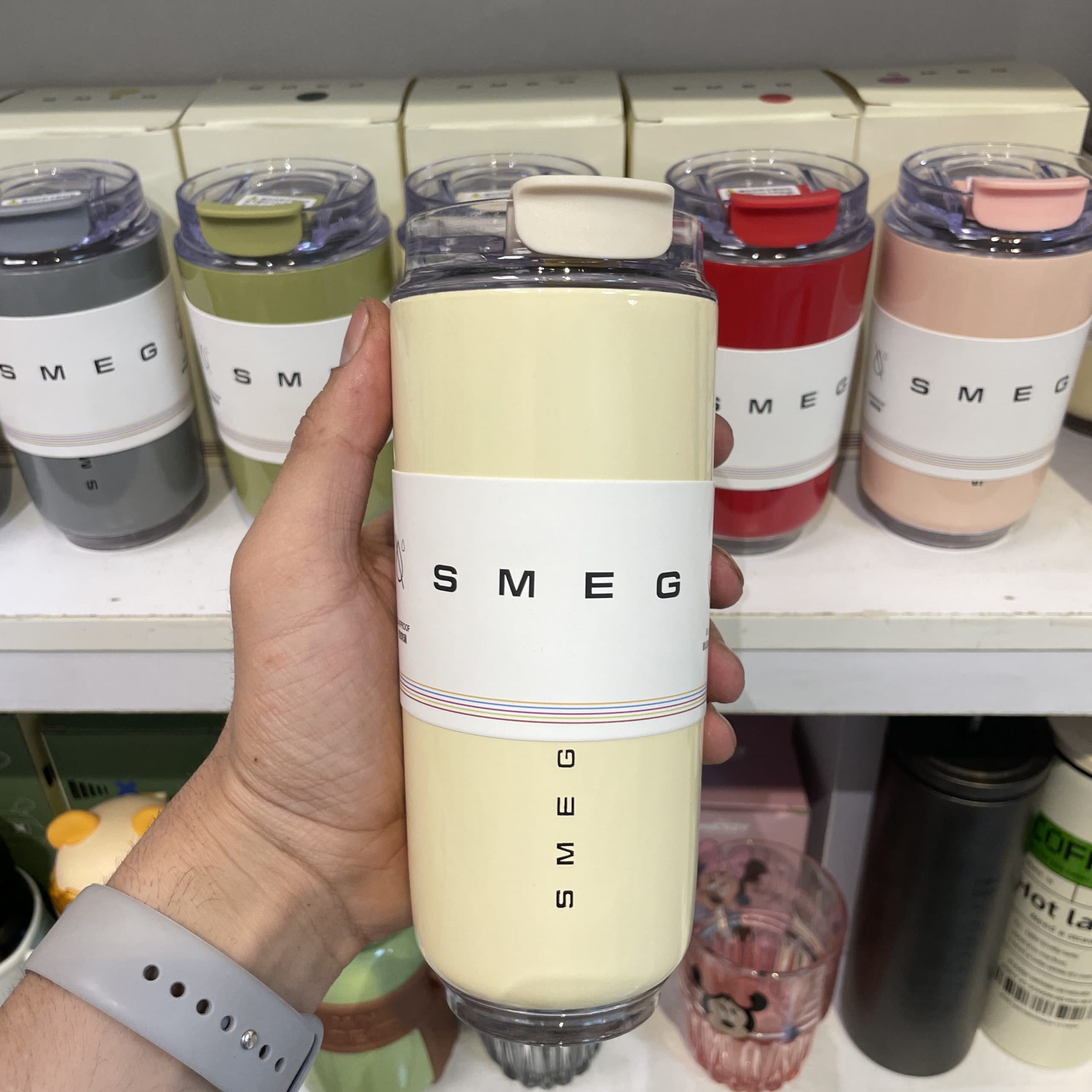 تراول ماگ اسمگ مدل Wall Mug – حجم 480 میلی‌لیتر کرم (اورجینال)