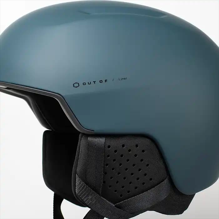 هلمت اسکی OUT OF LINER NAVY BLUE برنده جوایز iF و German Design 2025 — تصویر ۳
