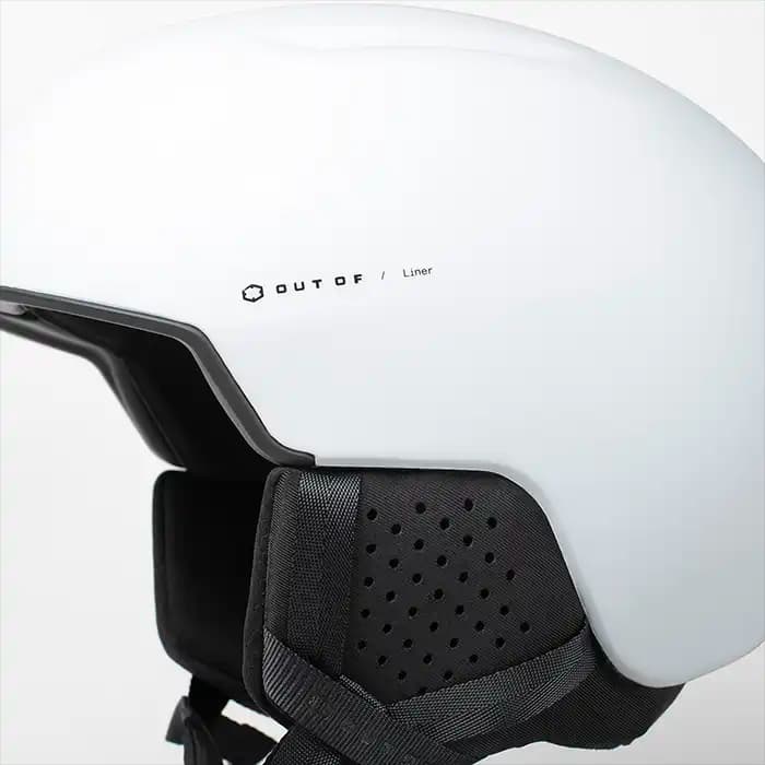 هلمت اسکی OUT OF LINER WHITE برنده جوایز iF و German Design 2025 — تصویر ۳