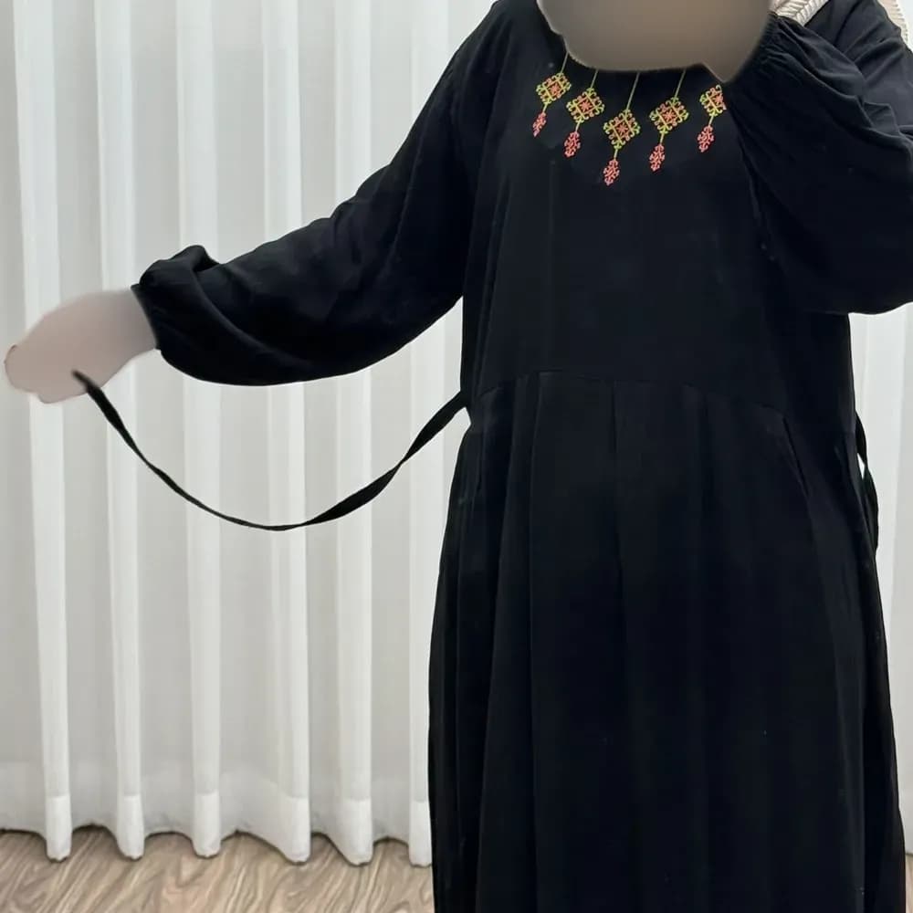پیراهن ساحلی نخی گلدوزی شده مدل میلان فری سایز مناسب تا 46 با کمربند — تصویر ۳