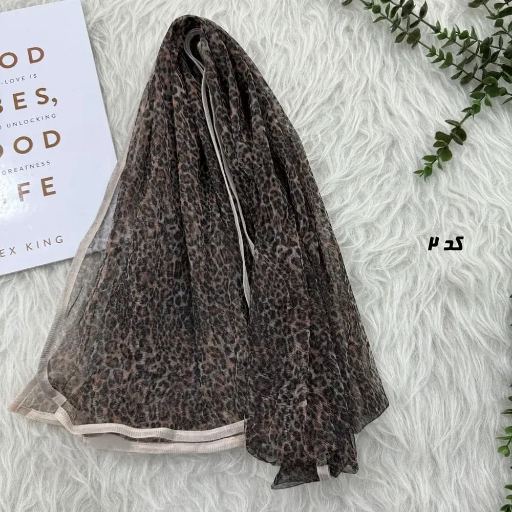 شال توری گیپور طرح پلنگی قواره 70 در 180 سانتیمتر — تصویر ۵