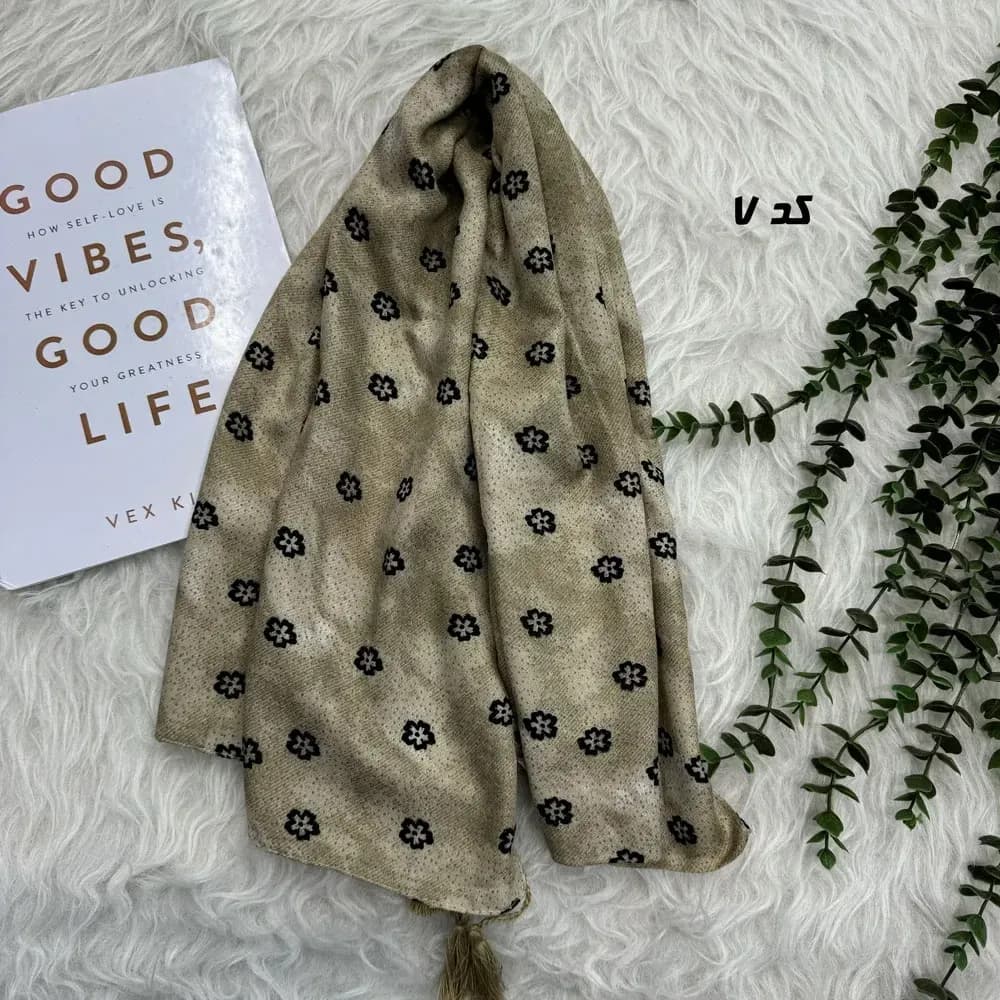 شال نخی طرح گل قواره 190 در 65 سانتیمتر — تصویر ۵