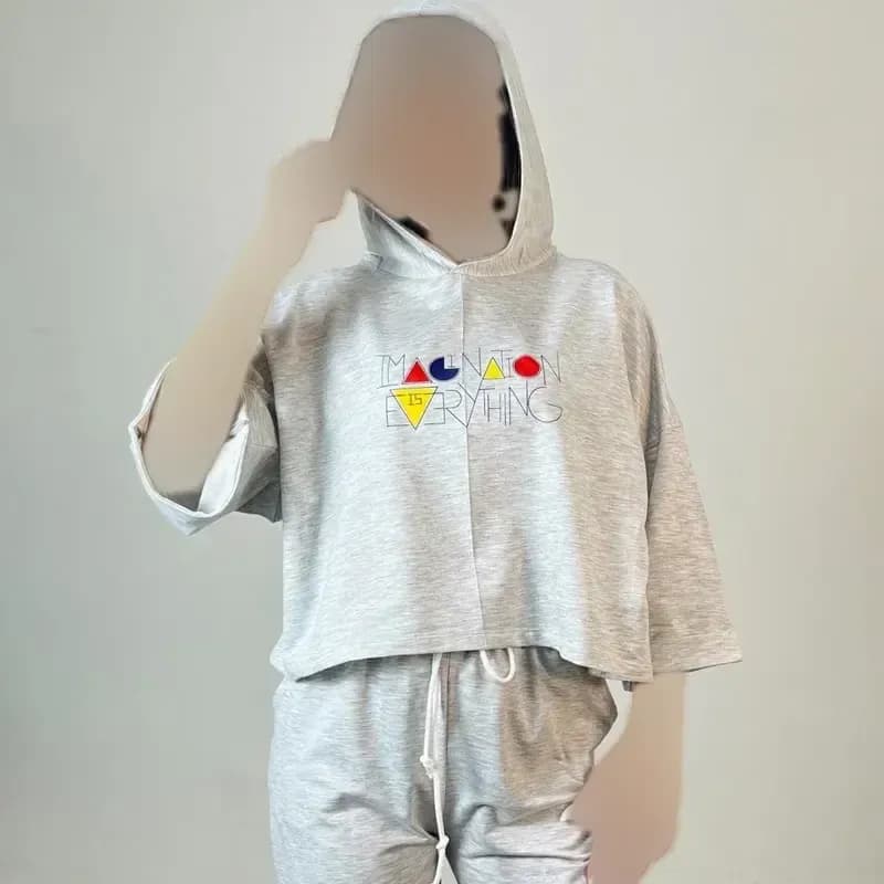 کراپ تیشرت باکسی چاپدار جنس گلکسی — تصویر ۶