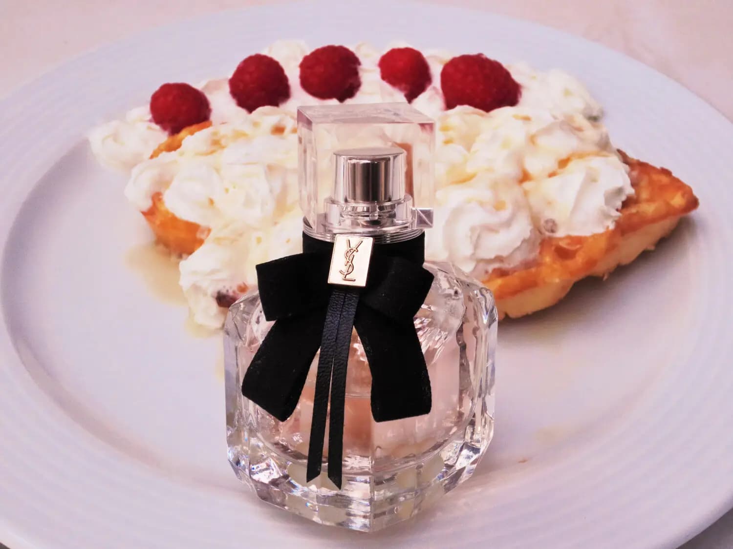 عطر ادکلن ایو سن لورن مون پاریس اصل | YSL Mon Paris EDP — تصویر ۸