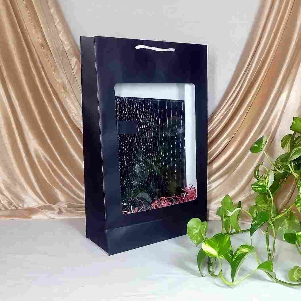 پاکت کادو با طرح پنجره ای مشکی (سری 40) — تصویر ۲