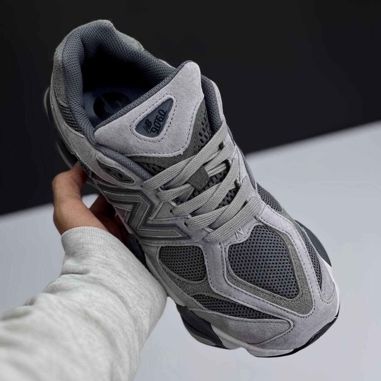 کتونی نیوبالانس ۹۰۶۰ طوسی New Balance 9060 Gray — تصویر ۳