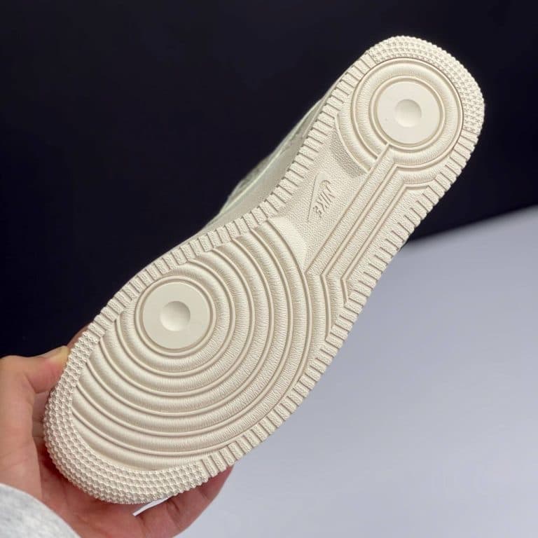 نایک ایر فورس وان بیگ بنگ کرم Nike Air Force 1 Big Bang Cream — تصویر ۳