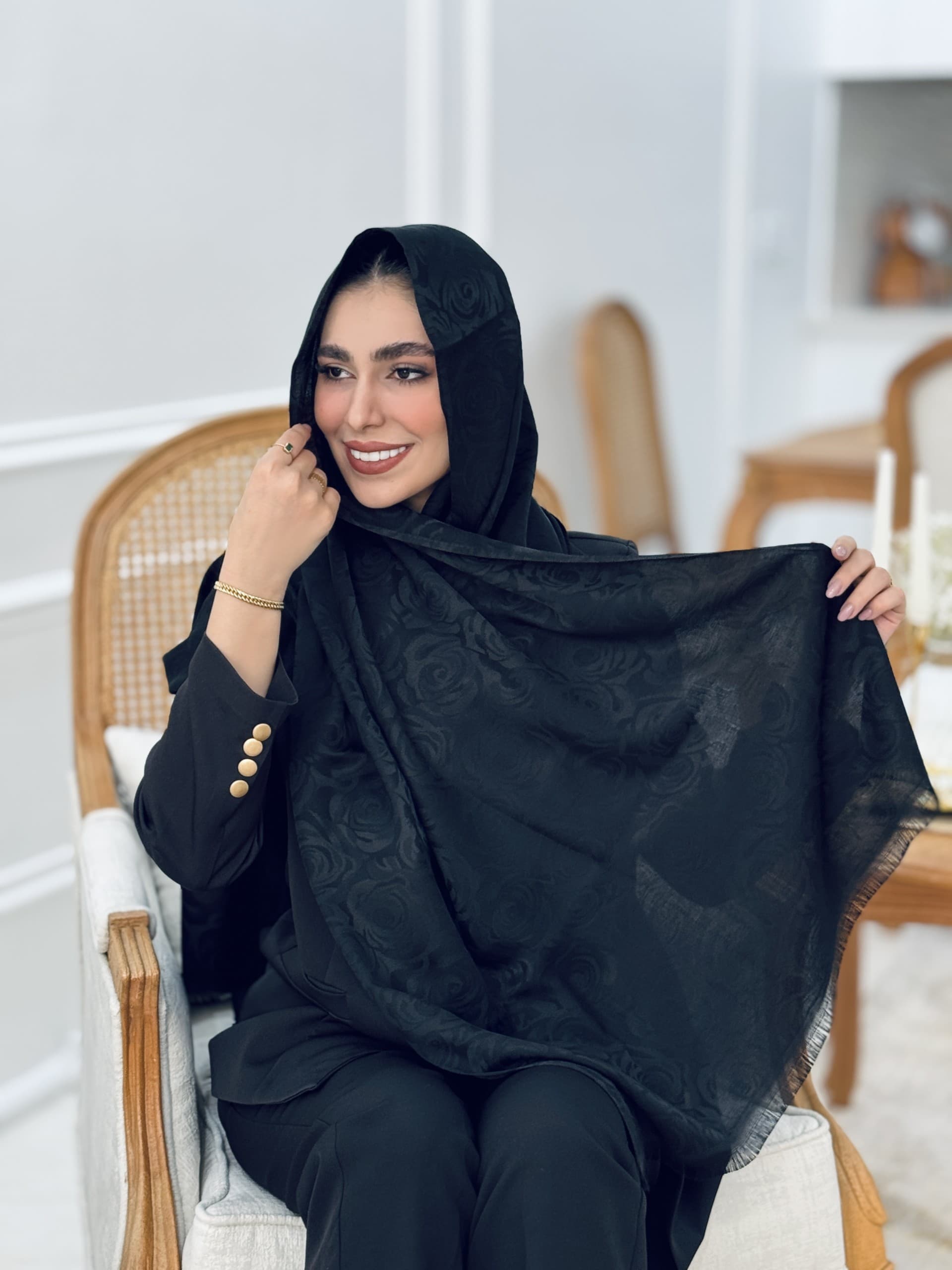 شال زنانه ساتن ابریشم طرح گل