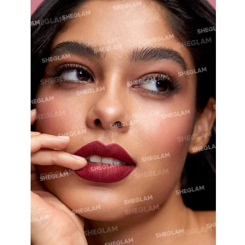 رژ لب مات شیگلم مدل MATTE ALLURE رنگ CARNIVAL — تصویر ۳