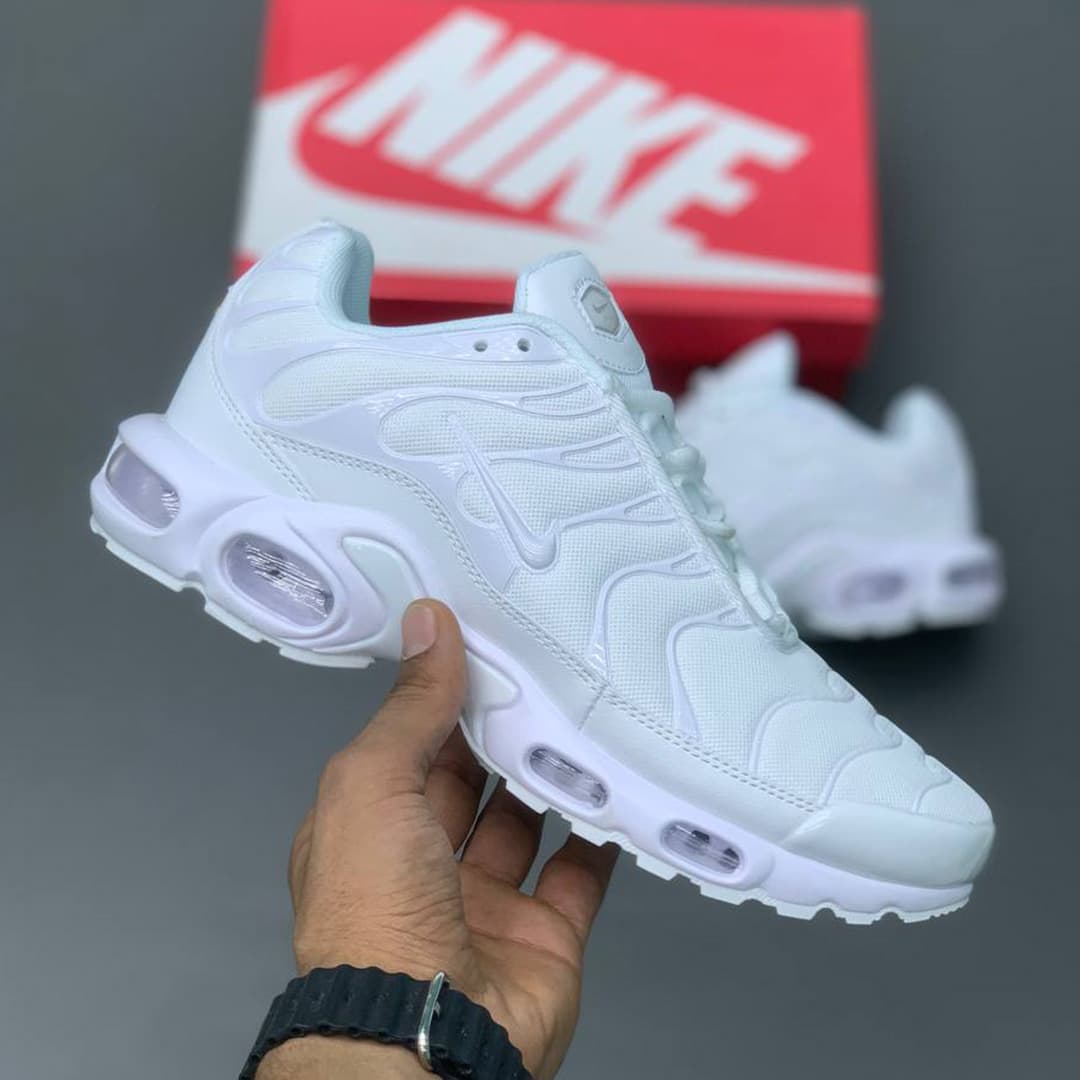 کفش کتونی نایک تی ان ایرمکس پلاس سفید Nike TN Air Max Plus — تصویر ۲