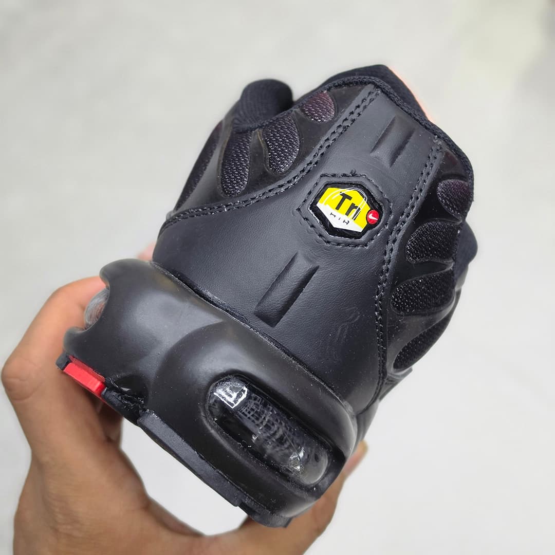 کفش کتونی نایک تی ان ایرمکس پلاس مشکی قرمز آتشین Nike TN Air Max Plus — تصویر ۷