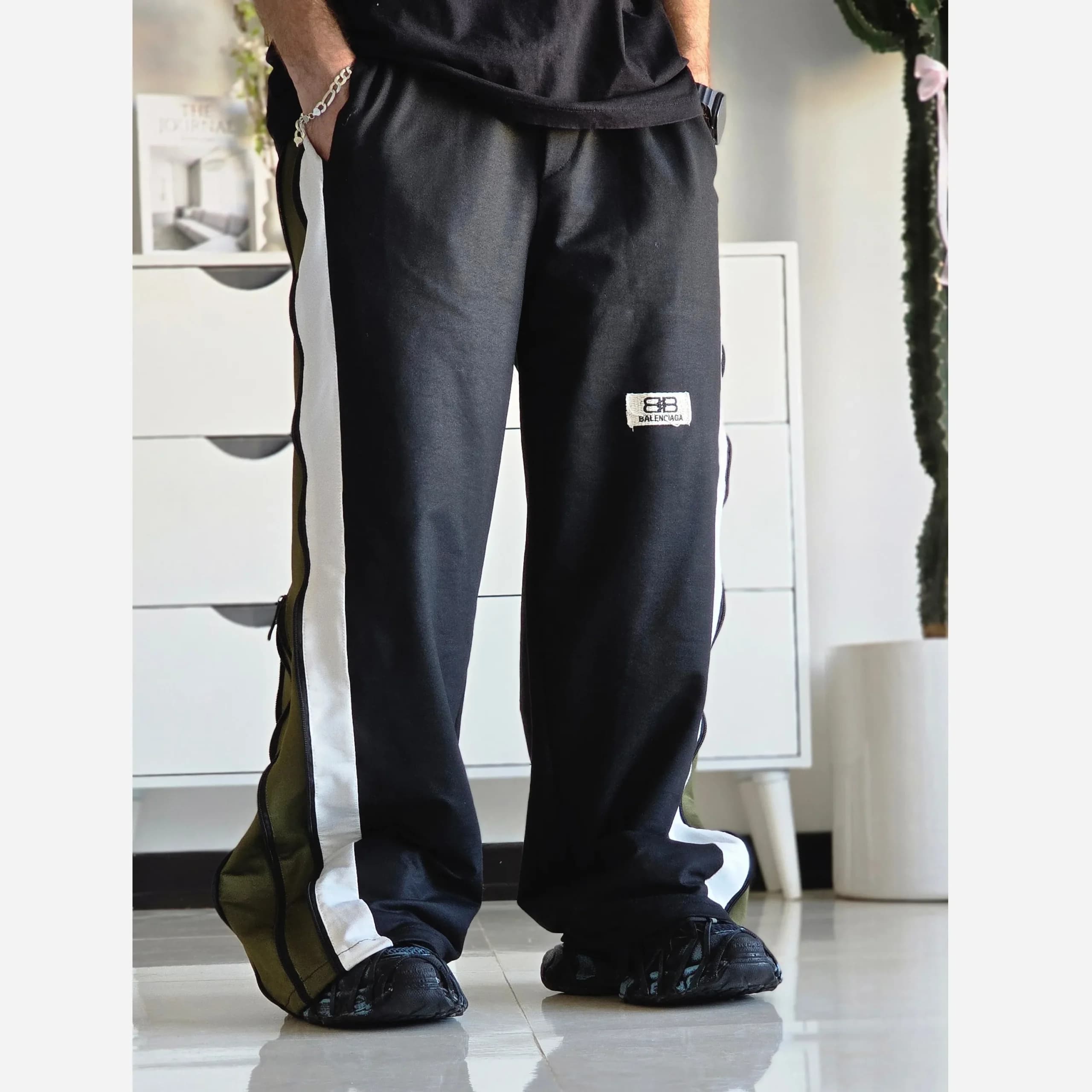 شلوار اسلش فول بگ بغل زیپ بالنسیاگا جنس گلکسی سایز XL XXL XXXL — تصویر ۵
