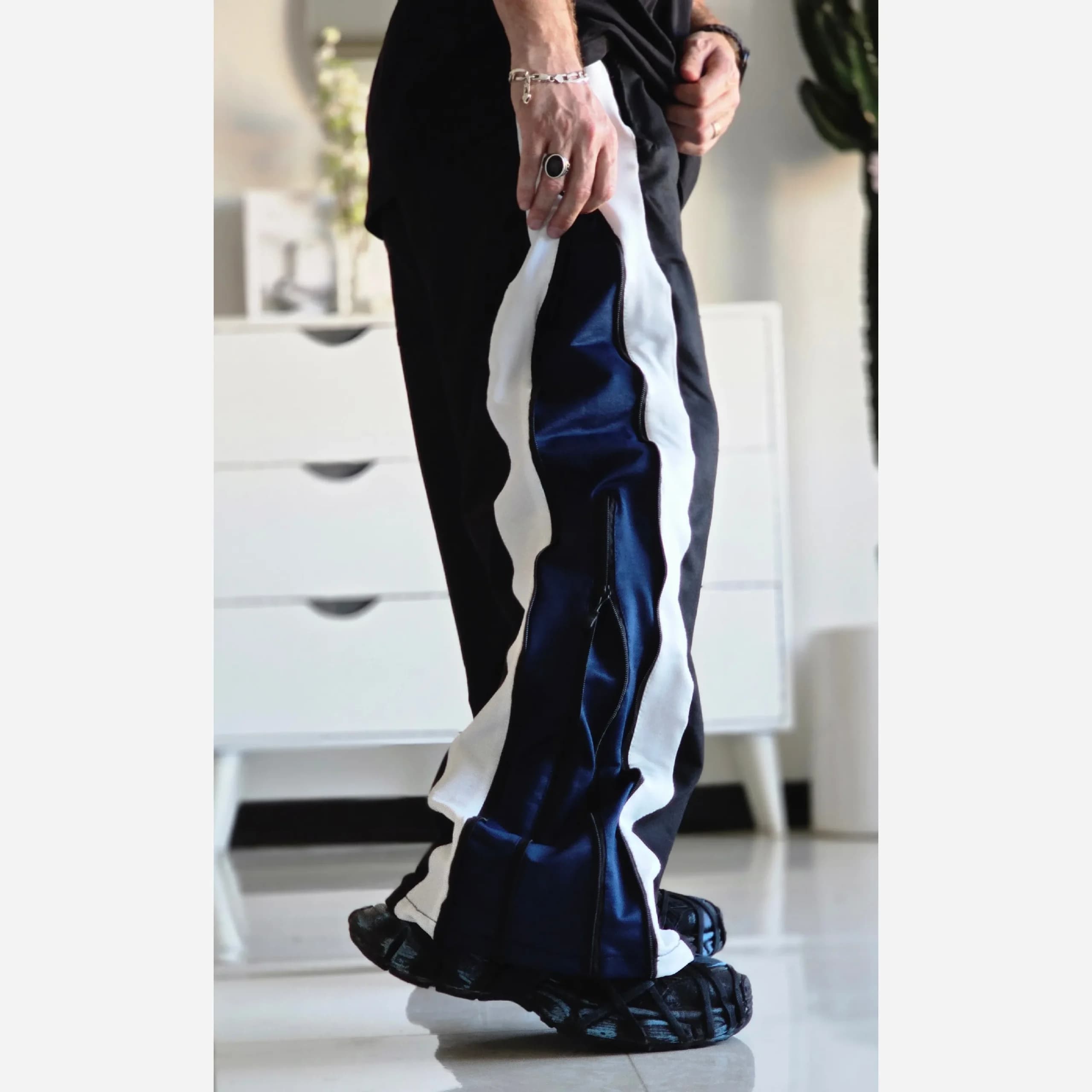 شلوار اسلش فول بگ بغل زیپ بالنسیاگا جنس گلکسی سایز XL XXL XXXL — تصویر ۶