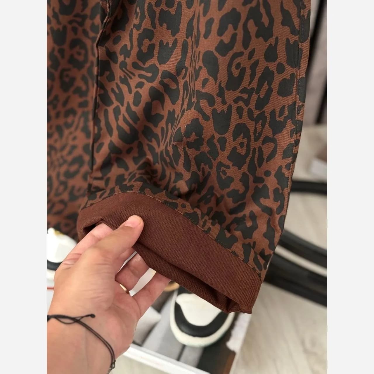 ست شومیز شلوار پلنگی دخترانه لنین و کتان مناسب 3 تا 7 سال — تصویر ۲