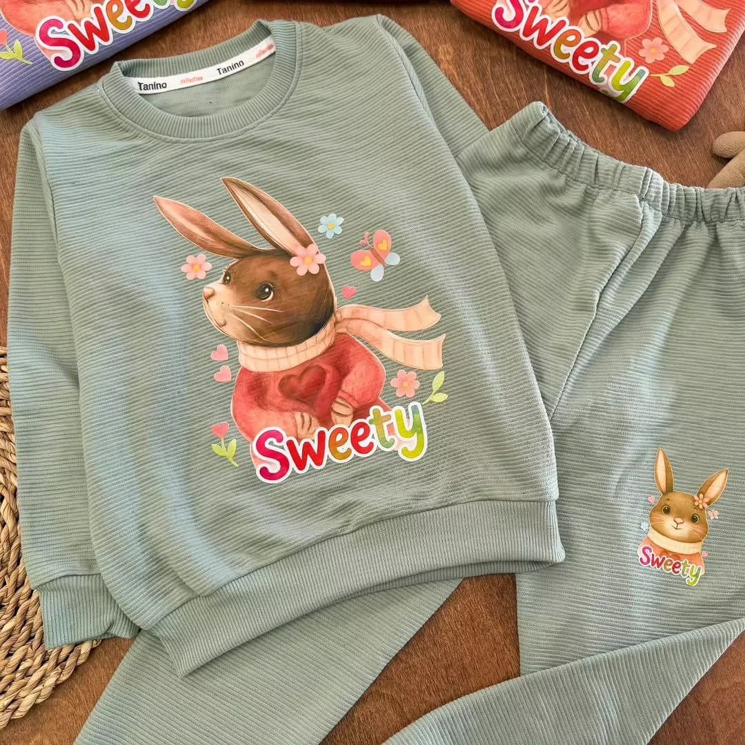 بلوز شلوار خرگوش sweety سایز ۴۵،۵۰ کد ۵۶۲۵ — تصویر ۲